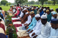 সাতক্ষীরায় কোরবানি ঈদ উদ্‌যাপন করছেন ক্রিকেটার মুস্তাফিজ
