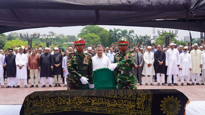 সাবেক প্রতিমন্ত্রী মিজানুর রহমান সিনহার জানাজায় অংশ নেন প্রধানমন্ত্রী | সংবাদ