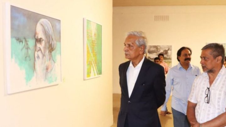 শিল্পকলায় চলছে ‘রবির চিত্র, চিত্রের রবী’ প্রদর্শনী | সংবাদ