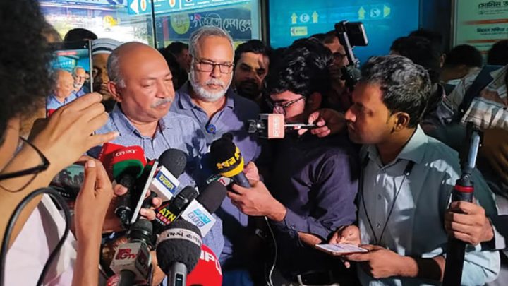 এসি বন্ধ হয়ে শ্বাসরুদ্ধকর পরিবেশ তৈরি হয়েছিল, জানালেন স্বাস্থ্যের ডিজি | সংবাদ