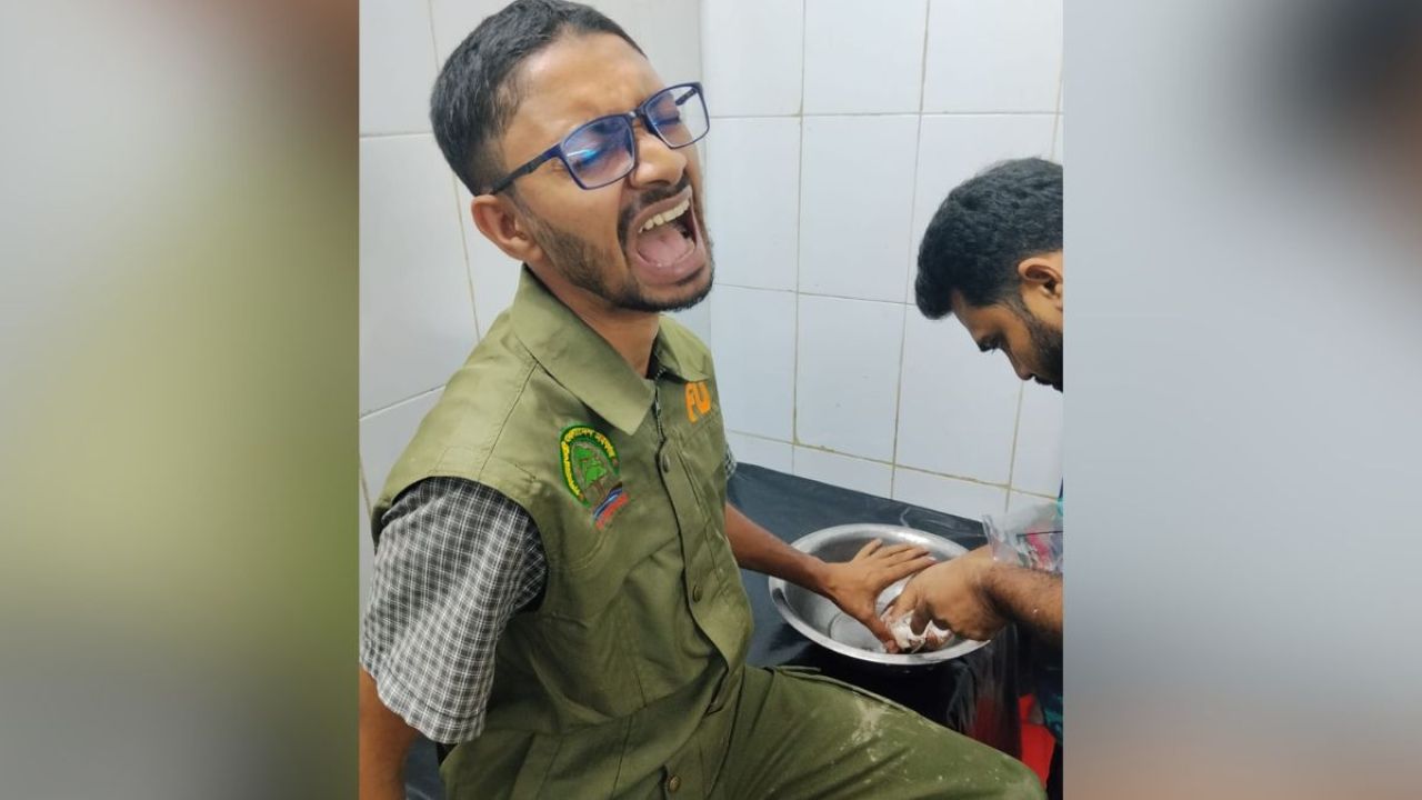 সুন্দরবনে বনরক্ষীদের ওপর হামলা চালিয়ে শিকারি ছিনতাই