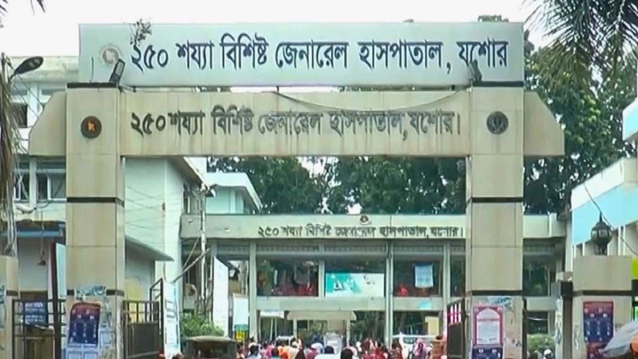 মহেশপুর সীমান্তে বিএসএফের গুলিতে যুবক আহত