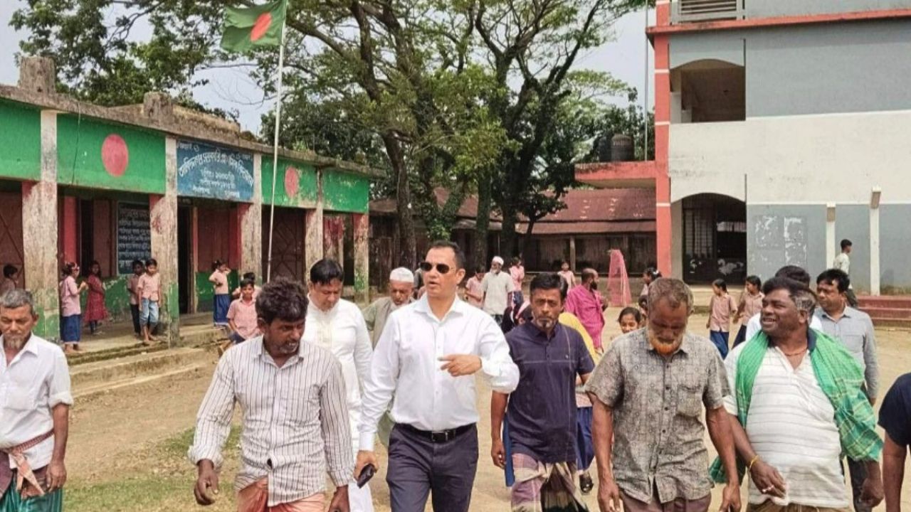 তিন বিদ্যালয় পরিদর্শনে গিয়ে কোনো শিক্ষকের দেখা পেলেন না এমপি