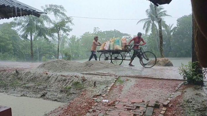 আইলার ১৭ বছর পর ও কাটেনি দুর্যোগের ক্ষত