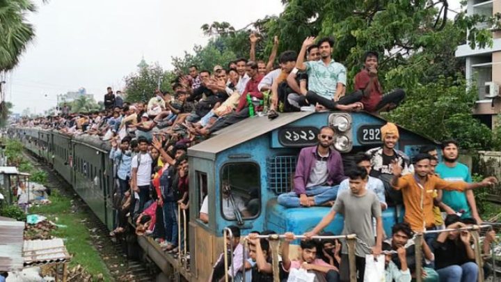 ঈদযাত্রায় ভোগান্তি উত্তরবঙ্গে, নির্বিঘ্ন দক্ষিণাঞ্চলে