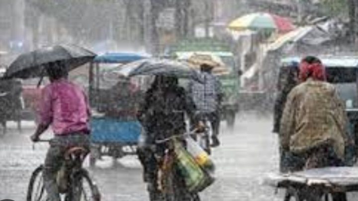 ঝড়ে লন্ডভন্ড দক্ষিণবঙ্গ: প্রাণ গেল ৭ জনের