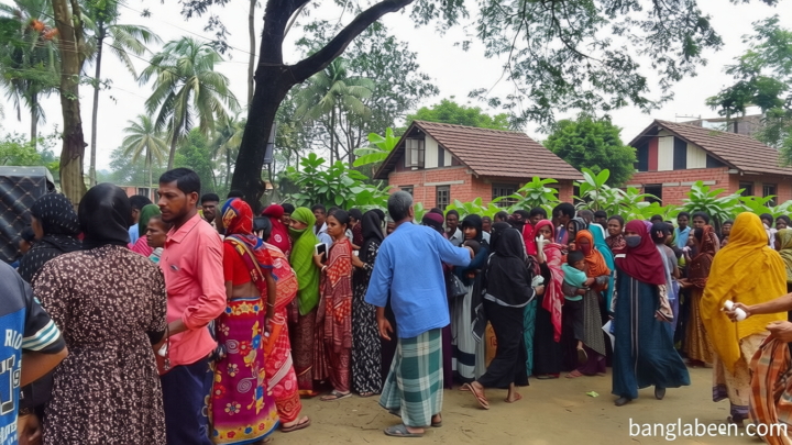 বিজিএফের চাল বিতরণে অনিয়মের অভিযোগ