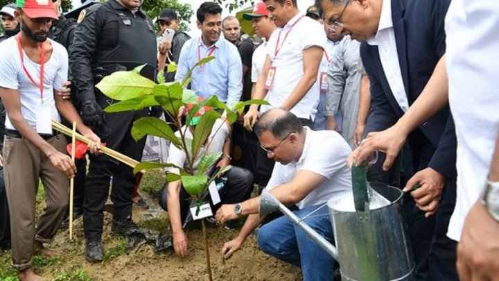মদ-সিগারেটে ট্যাক্স বাড়ানোয় বিরোধীদল নাখোশ, সাধারণের স্বার্থ দেখছে সরকার: প্রধানমন্ত্রী | সংবাদ