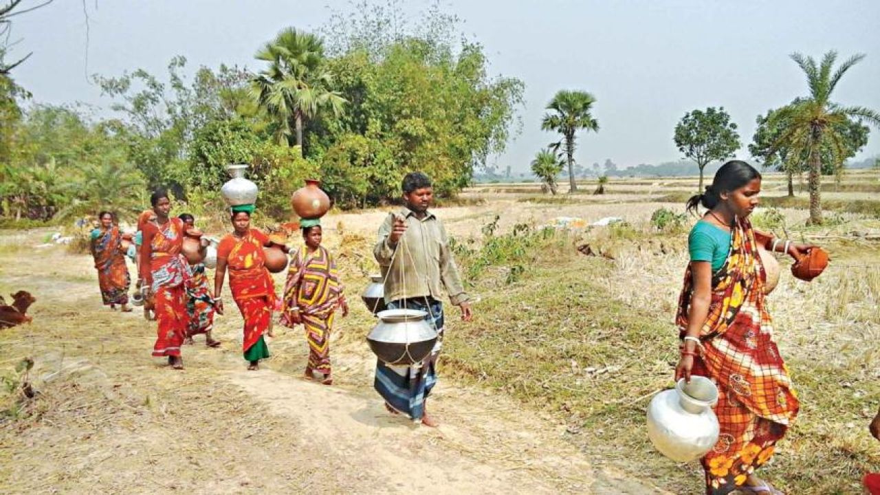 বরেন্দ্রভূমির আদিবাসীদের পানি সংকট