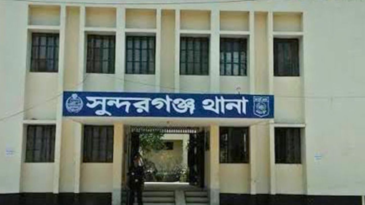 জাম কুড়াতে গিয়ে পুকুরে ডুবে ২ শিশুর মৃত্যু