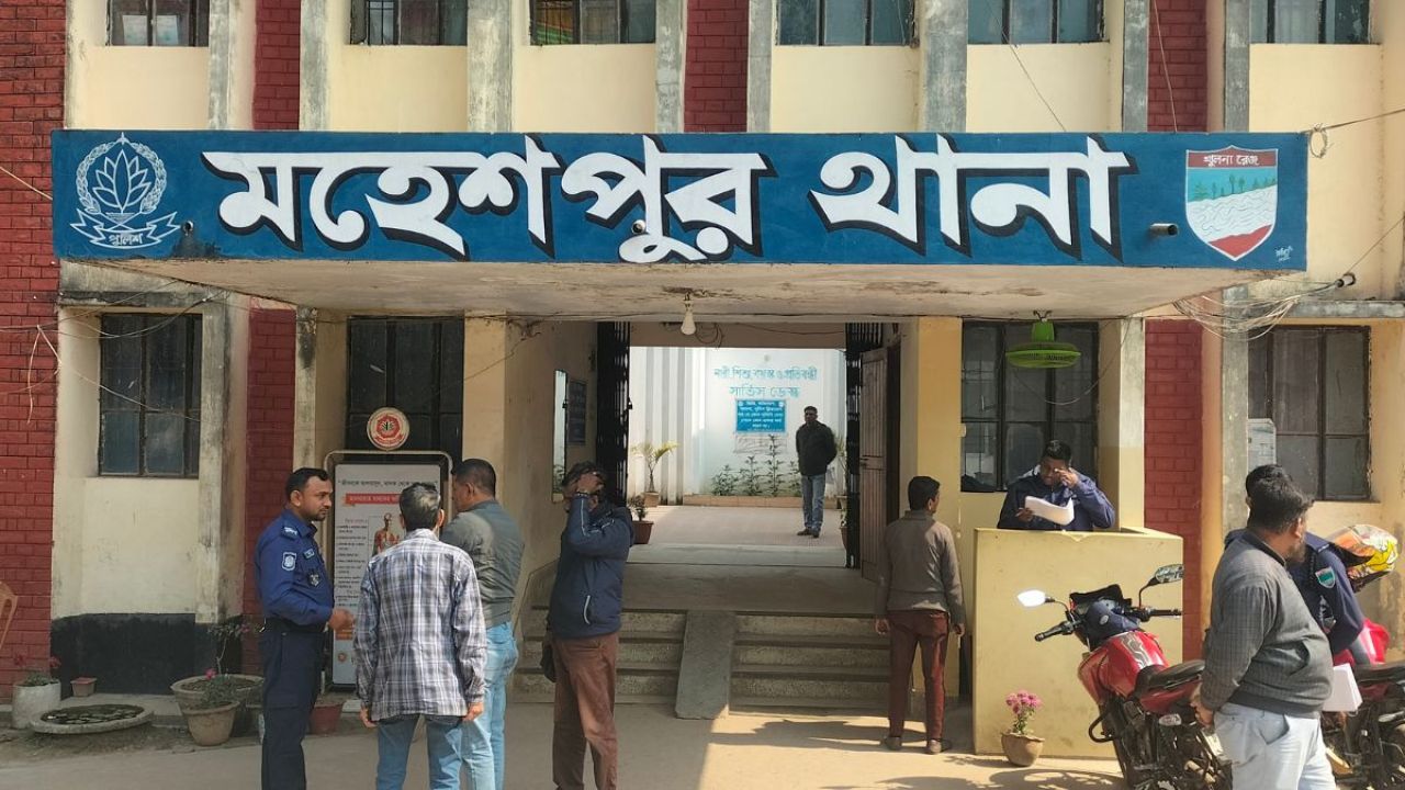 খাবারে চেতনানাশক মিশিয়ে গৃহবধূকে সংঘবদ্ধ ধর্ষণ