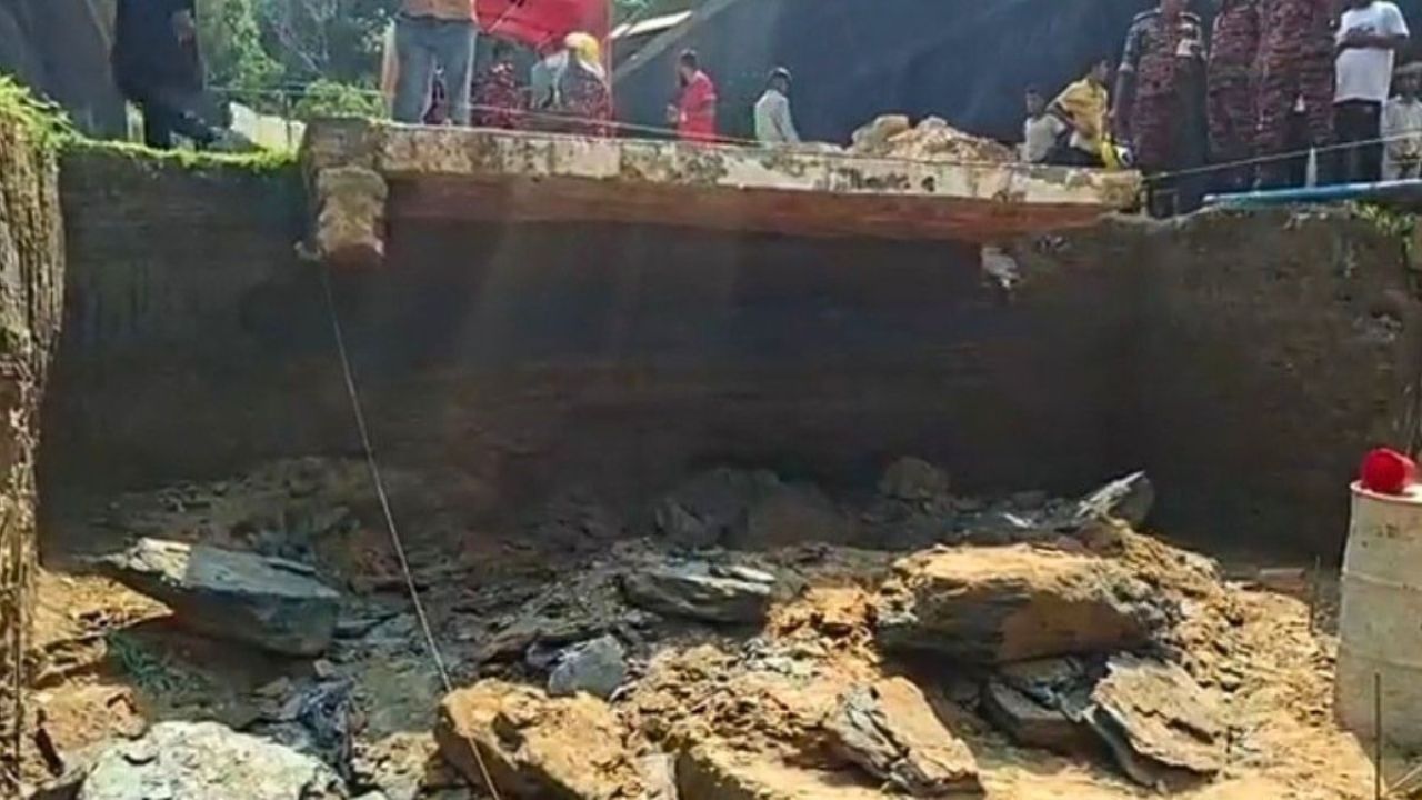কক্সবাজারে মাটিচাপায় ২ শ্রমিকের মৃত্যু