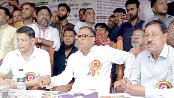ফুটবল জ্বরে কাঁপল কটিয়াদী, শিরোপা বোয়ালিয়ার