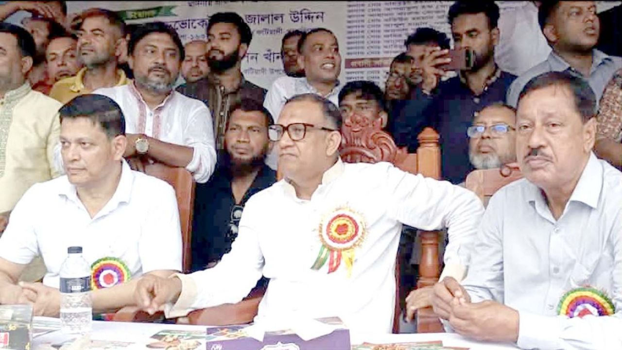 ফুটবল জ্বরে কাঁপল কটিয়াদী, শিরোপা বোয়ালিয়ার