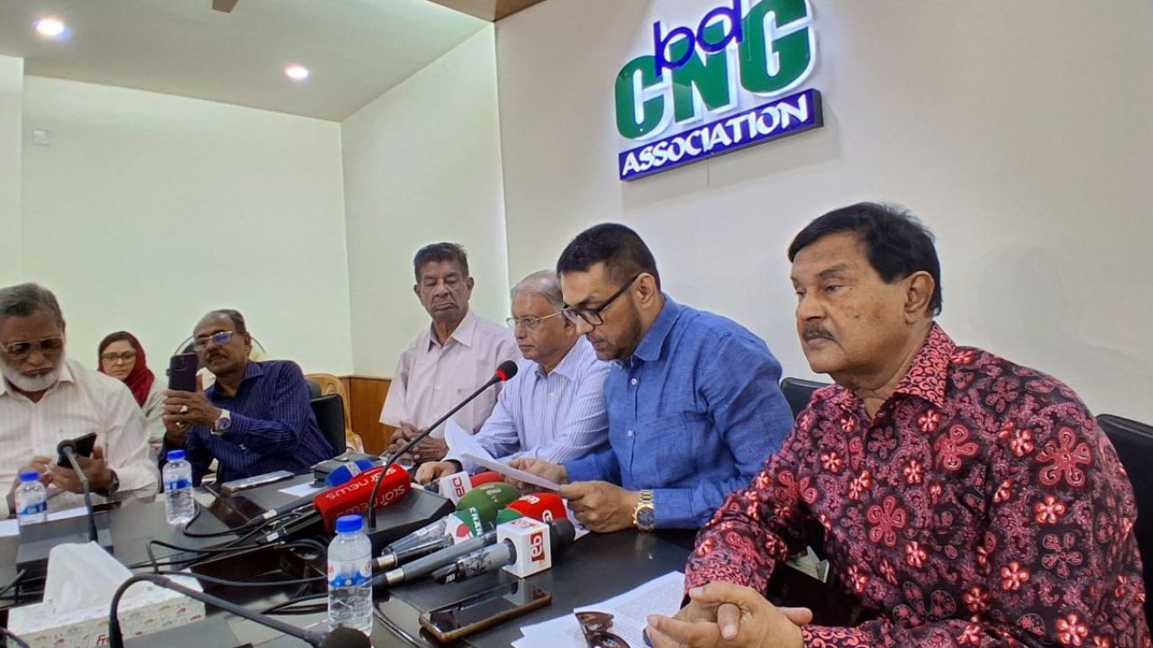 ‘ঝুঁকিতে’ সিএনজি খাত, কমিশন বাড়ানোর দাবি
