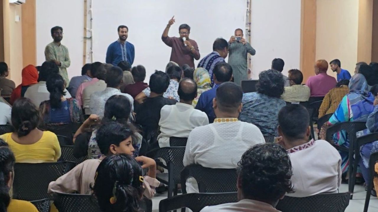 পলিটিক্যাল স্যাটায়ার ‘দেলুপি’র প্রশংসায় নওগাঁর সুধীজন