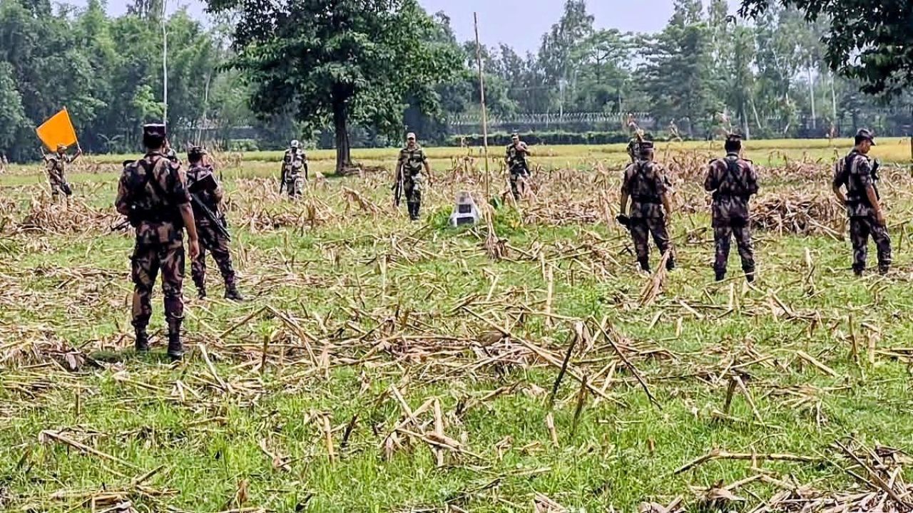 ৪৮ ঘণ্টা পর শূন্যরেখা থেকে ফিরল ১১ জন