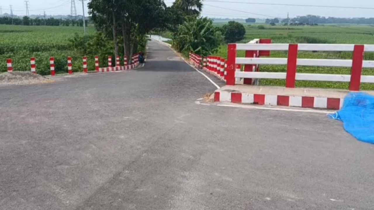ফরিদপুরে ভাগ্য ফিরছে ৪০ গ্রামবাসীর
