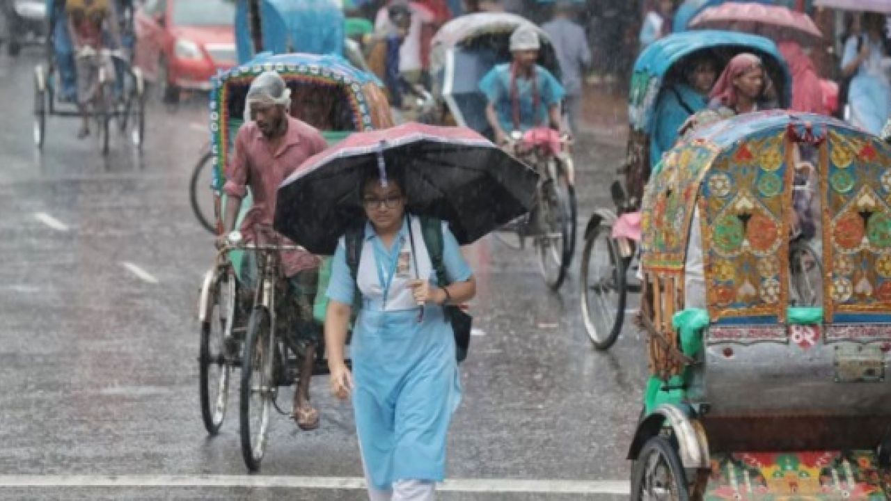 দেশে ব্যাপক ঝড়-বৃষ্টির শঙ্কা, নদীবন্দরেও সতর্কতা