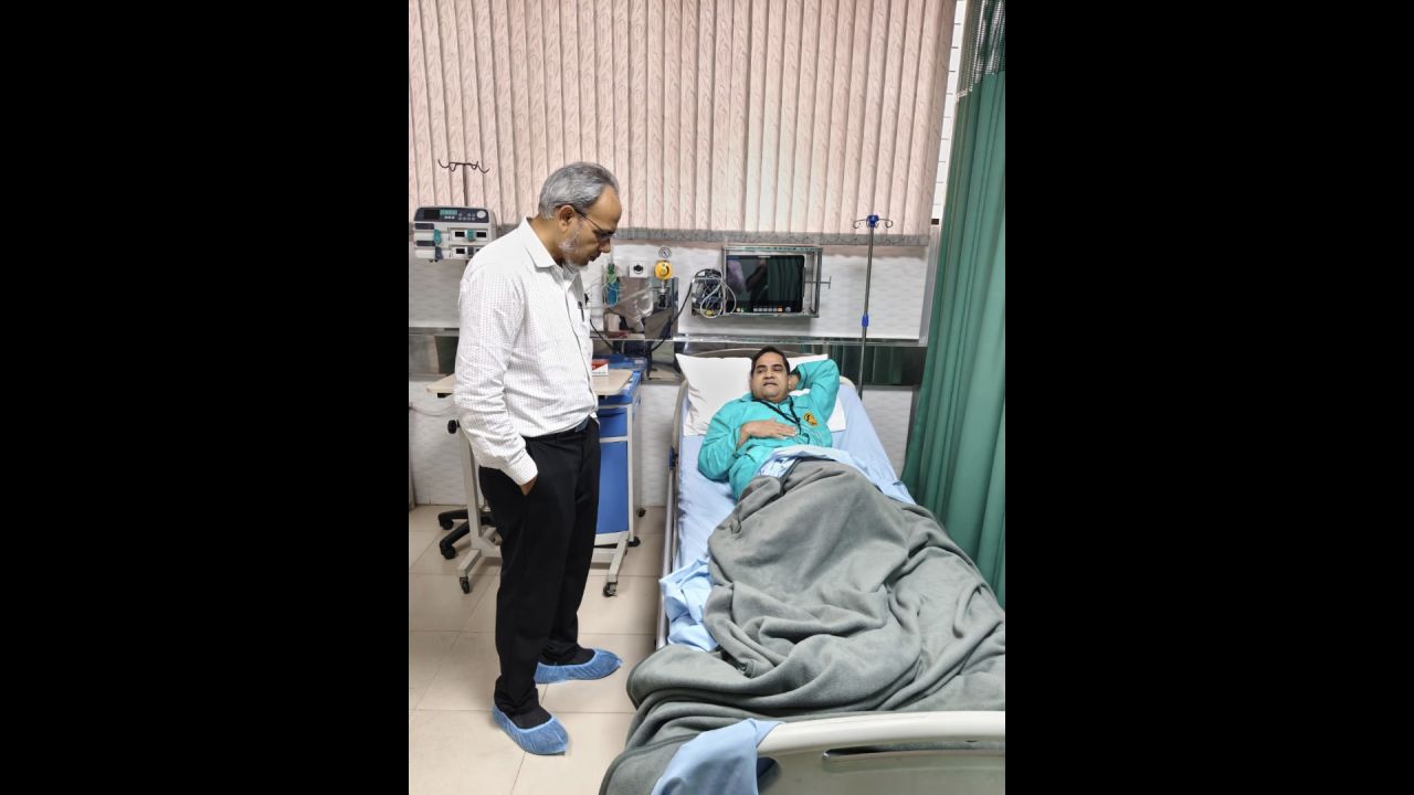 সিএমএইচে মুশফিকুল ফজল আনসারী, খোঁজ নিলেন বিএনপির স্বাস্থ্য সম্পাদক