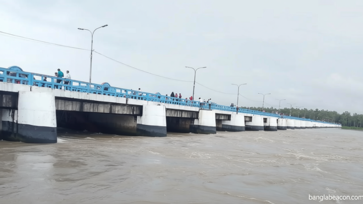 উজানের ঢলে বাড়ছে তিস্তার পানি