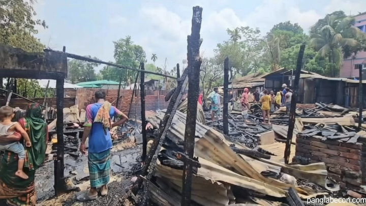 বান্দরবানে আগুনে পুড়ল ৯টি বসতঘর