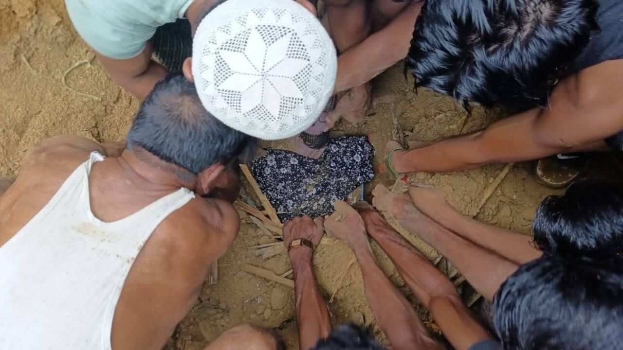 পাহাড়ধসে ৩ জেলায় প্রাণহানি ১৯, বিচ্ছিন্ন বান্দরবান