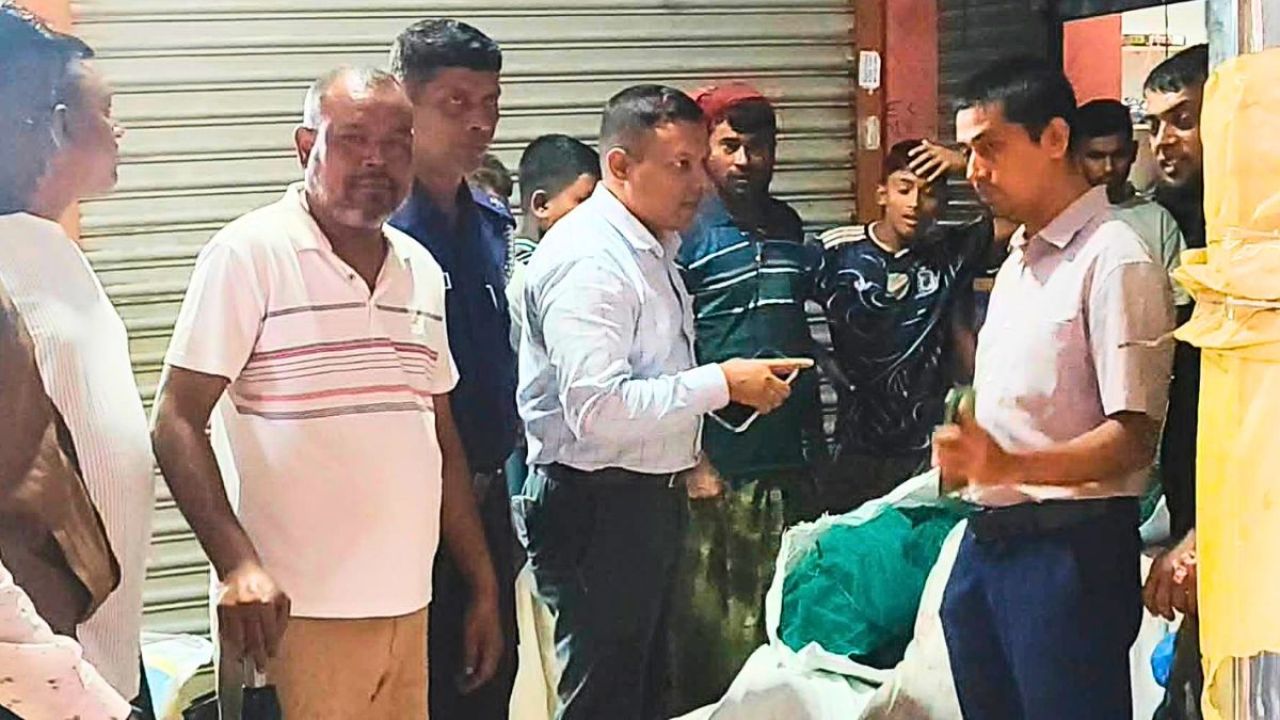 ভৈরবে ৫০ লাখ টাকার নিষিদ্ধ জাল জব্দ, জরিমানা