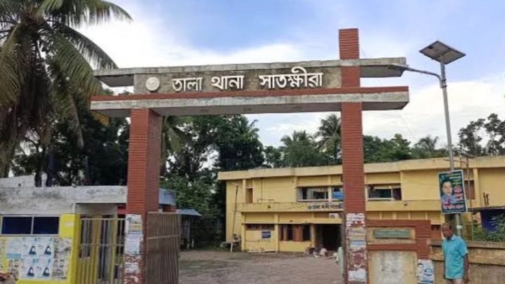 সন্তানদের জীবন বাঁচিয়ে বাসের চাকায় পিষ্ট মা