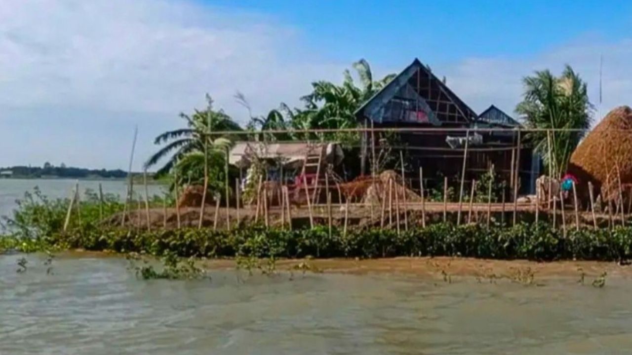‘আফাল ‘ আতংকে সুনামগঞ্জের হাওরাঞ্চলবাসী
