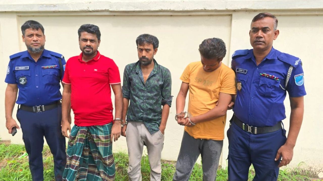 ঘিওরে ইয়াবাসহ ৩ মাদক কারবারি গ্রেপ্তার