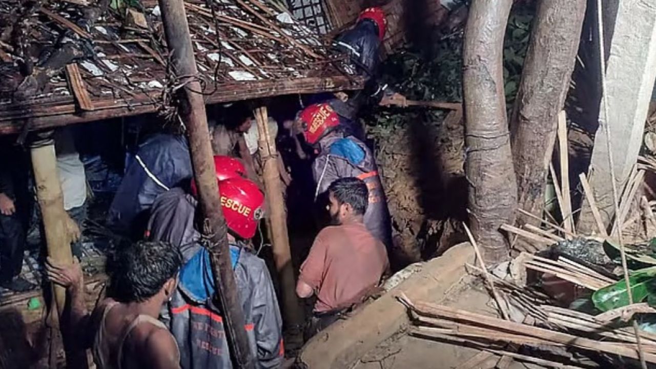 পাহাড়ধসে ১৫ রোহিঙ্গার মৃত্যু, ঝুঁকিতে লাখো মানুষ