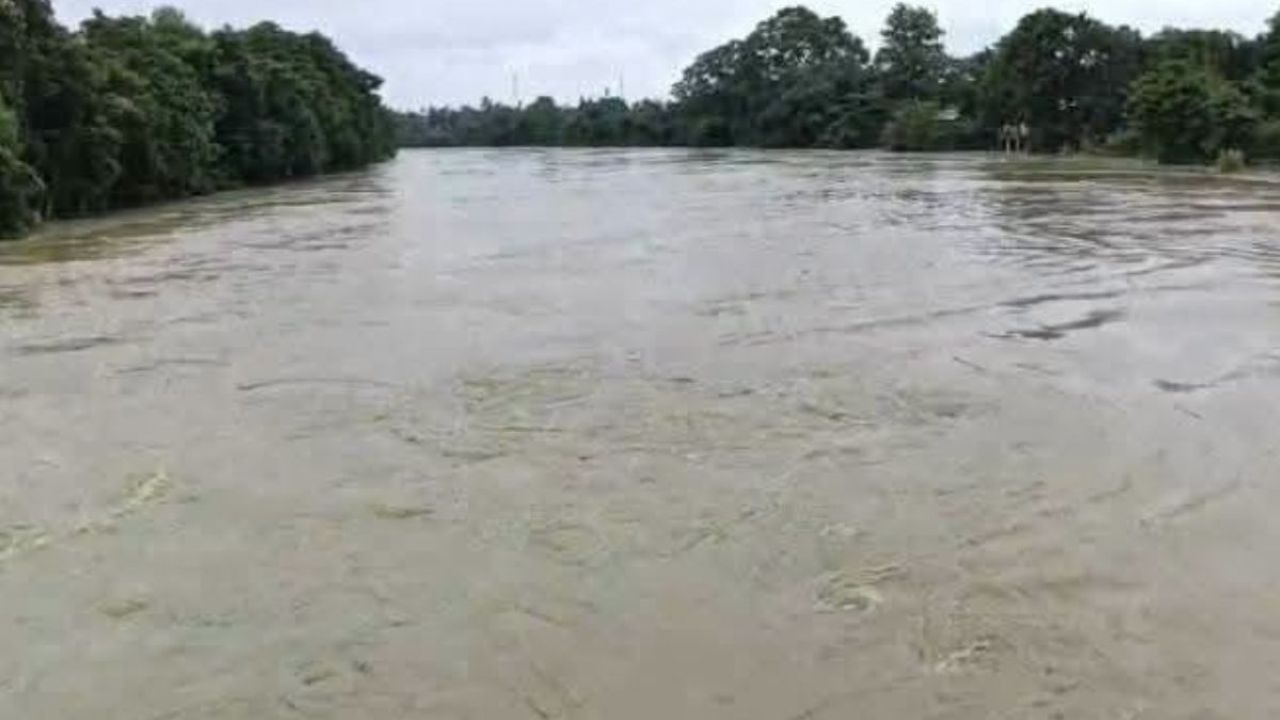 ফেনীতে সম্ভাব্য বন্যা মোকাবিলায় প্রস্তুত ২২৪ আশ্রয়কেন্দ্র