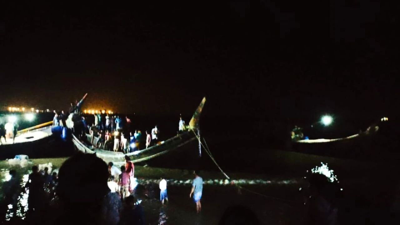 কুতুবদিয়ায় ট্রলারডুবিতে ৫ জেলে নিহত