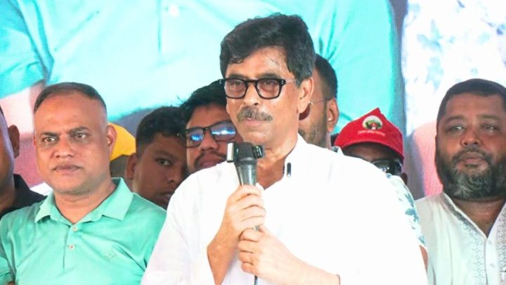 কুমিল্লায় বর্ণাঢ্য রথযাত্রা, সাম্প্রদায়িক সম্প্রীতি রক্ষার বার্তা কৃষিমন্ত্রীর