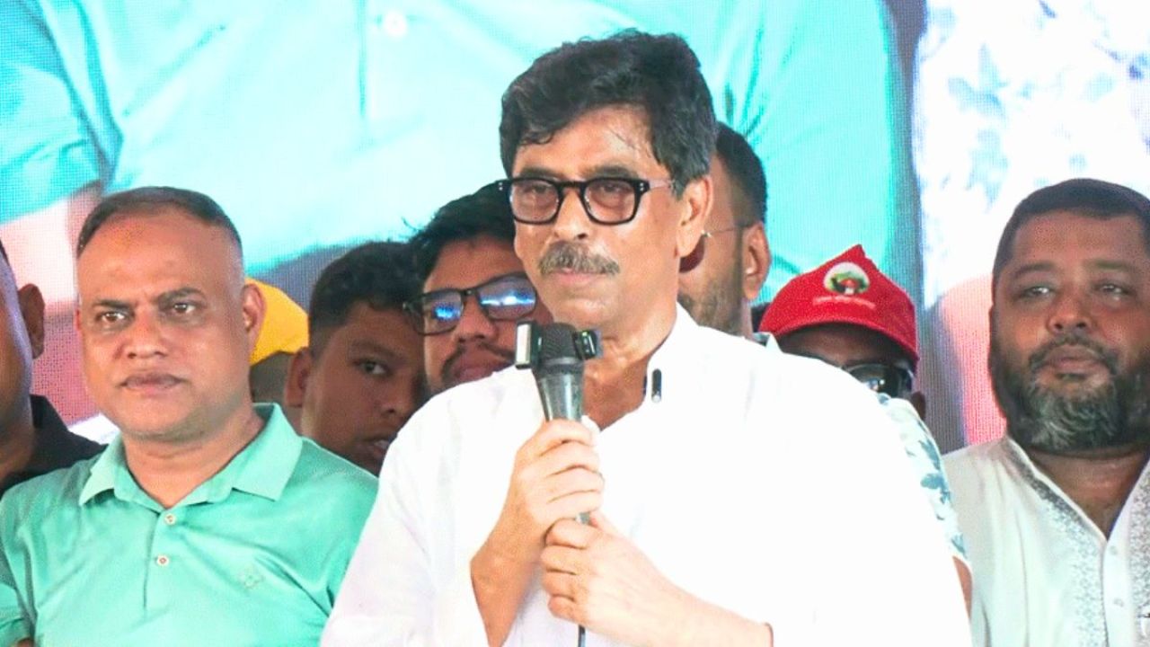 কুমিল্লায় বর্ণাঢ্য রথযাত্রা, সাম্প্রদায়িক সম্প্রীতি রক্ষার বার্তা কৃষিমন্ত্রীর