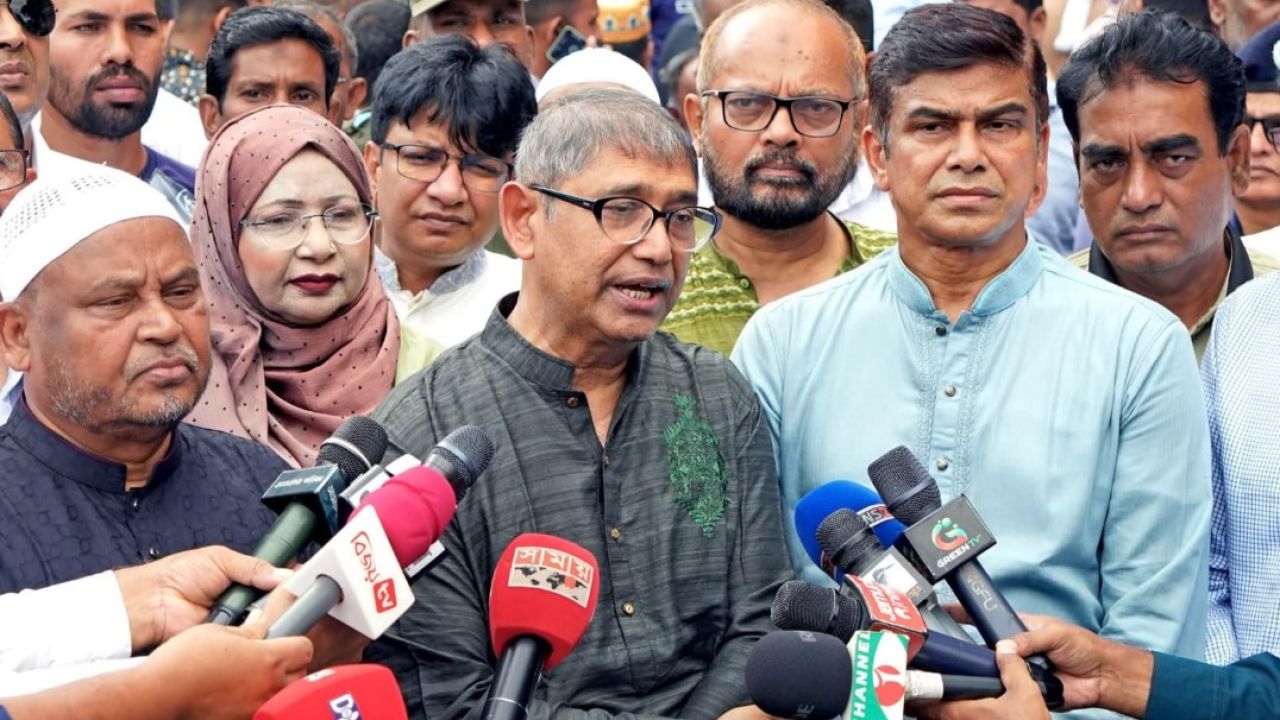 জুলাই সনদ বাস্তবায়নে অঙ্গীকার করলেন মুক্তিযুদ্ধ মন্ত্রী