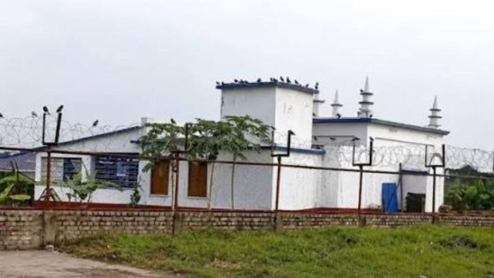 কলকাতা বিমানবন্দরে মসজিদ ঘিরে উত্তেজনা, জারি ১৬৩ ধারা