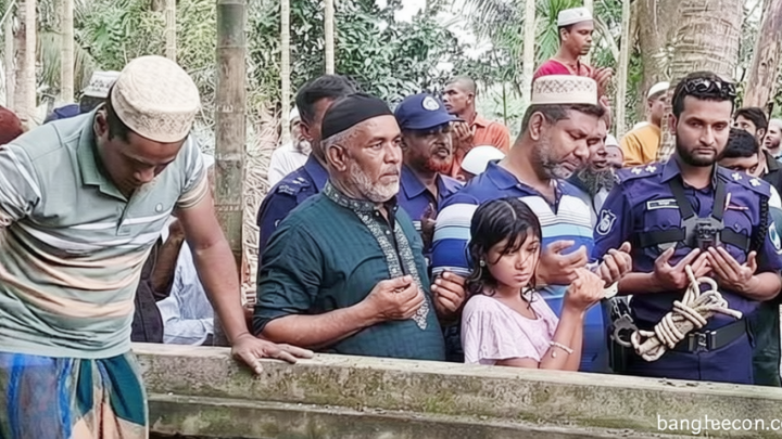 প্যারোলে মুক্তি পেয়ে মায়ের জানাজায় যুবলীগ নেতা | সংবাদ