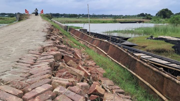 পনেরো দিনেই সোয়া কোটির সড়কে ধস | সংবাদ