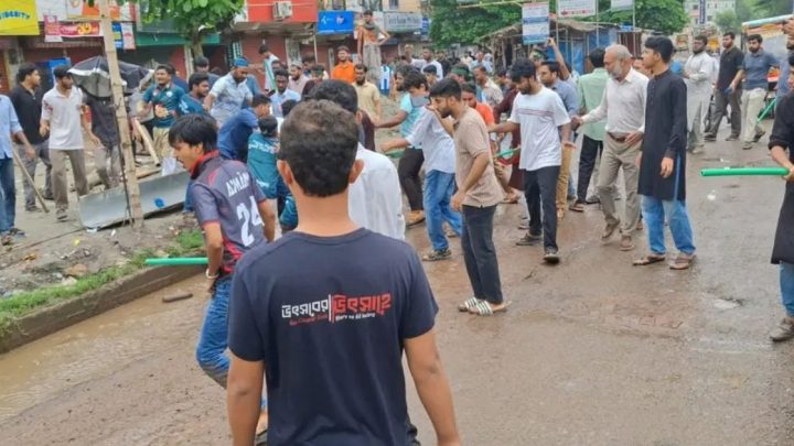 ‘বহিরাগত’ ইস্যুতে উত্তাল ববি, ছাত্রদল-শিবির সংঘর্ষ | সংবাদ