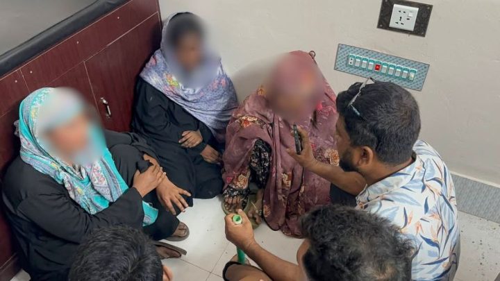 হাসপাতাল চত্বরে চুরির অভিযোগে আটক ৩ নারী | সংবাদ