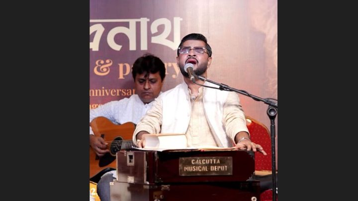 ‘ইতি রবীন্দ্রনাথ’-এ মুগ্ধতা ছড়ালেন স্বপ্নীল | সংবাদ