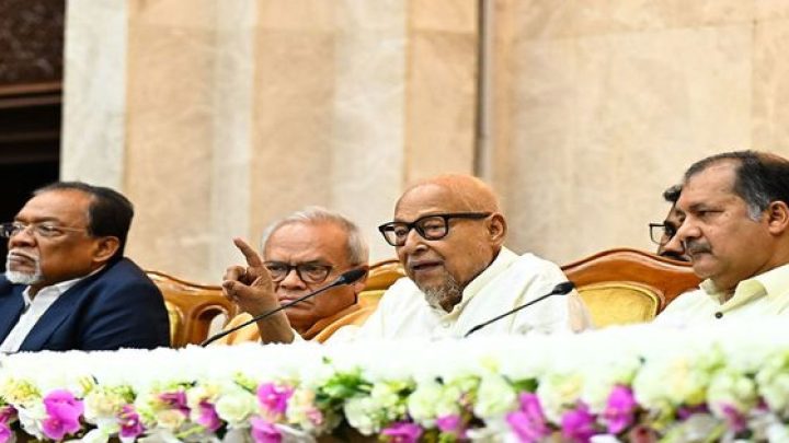 আন্তর্জাতিক ‘উত্তাপ’ ও গ্যাসের দীর্ঘদিনের ঘাটতিতে জ্বালানি সংকট | সংবাদ