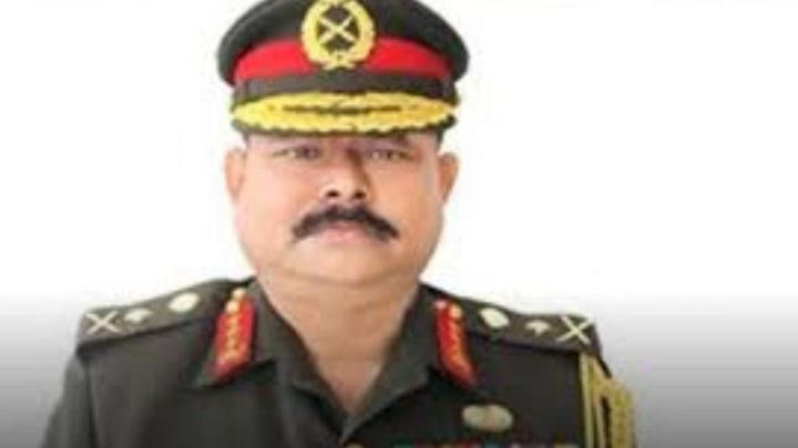 সাবেক সেনাপ্রধান আজিজকে ফেরাতে ইন্টারপোলে রেড নোটিশের আবেদন | সংবাদ