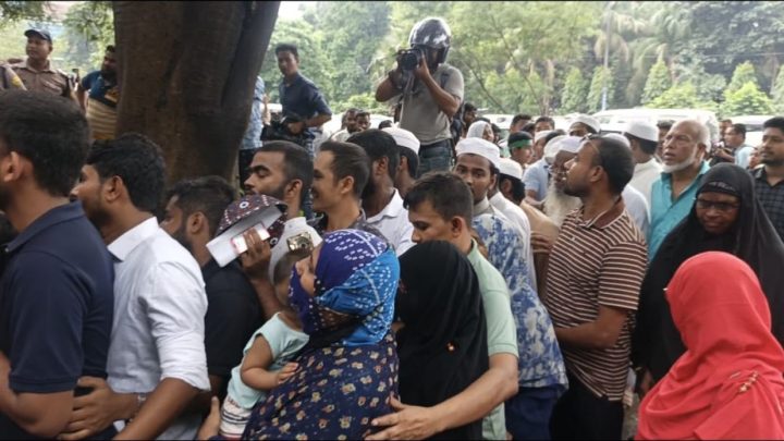 ছুটির দিনে জুলাই স্মৃতি জাদুঘরে বিড়ম্বনায় দর্শনার্থীরা