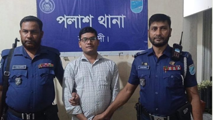 জালিয়াতির দলিল করতে গিয়ে ভুয়া ‘কোর্ট কমিশনার’ আটক