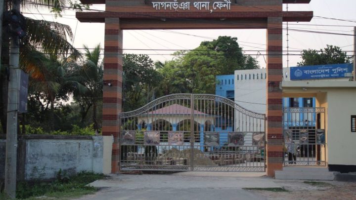 এজলাসে গিয়েও বিচারকের ধমক খেলেন ওসি