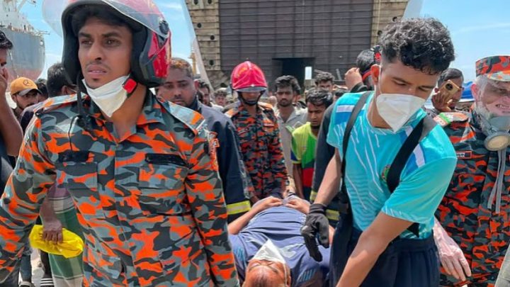 সীতাকুণ্ডে শিপইয়ার্ডে বিষক্রিয়ায় মৃত্যু বেড়ে ৮