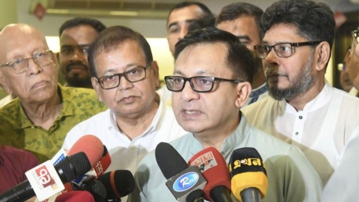 গ্যাস সংকট কাটাতে দুই বছর সময় চাইলেন বাণিজ্যমন্ত্রী